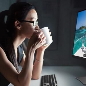 Dell 32 Curved 4K UHD Monitor with Detailed, Stunning Colors